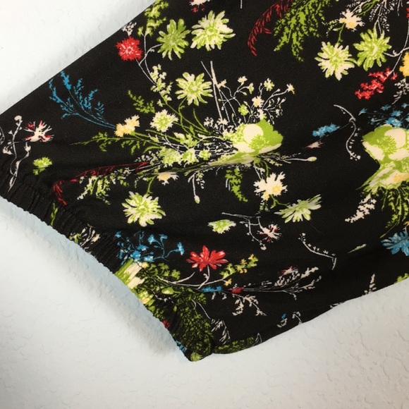 Emma Black Floral Blouse - Picture 3 of 7